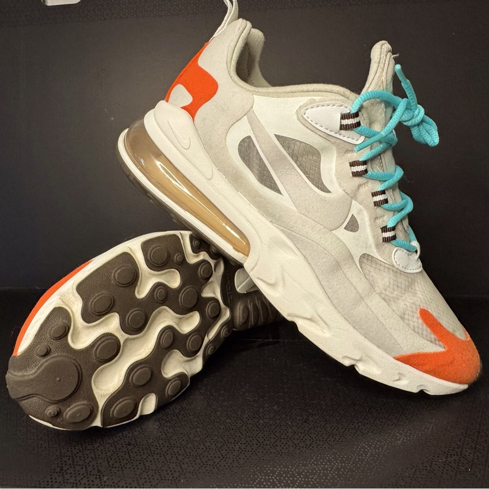Women’s AIR MAX 270 React SIZE 9 multiple textures Like New  “MID-CENTURY ART”